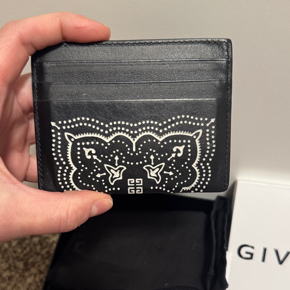 Givenchy Black and White Card Holder - Picture 6 of 9